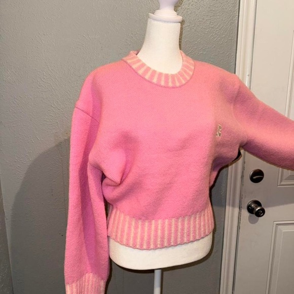 NWOT Rest & Recreation Pink Sweater One Size ( best small/medium) - Picture 2 of 5